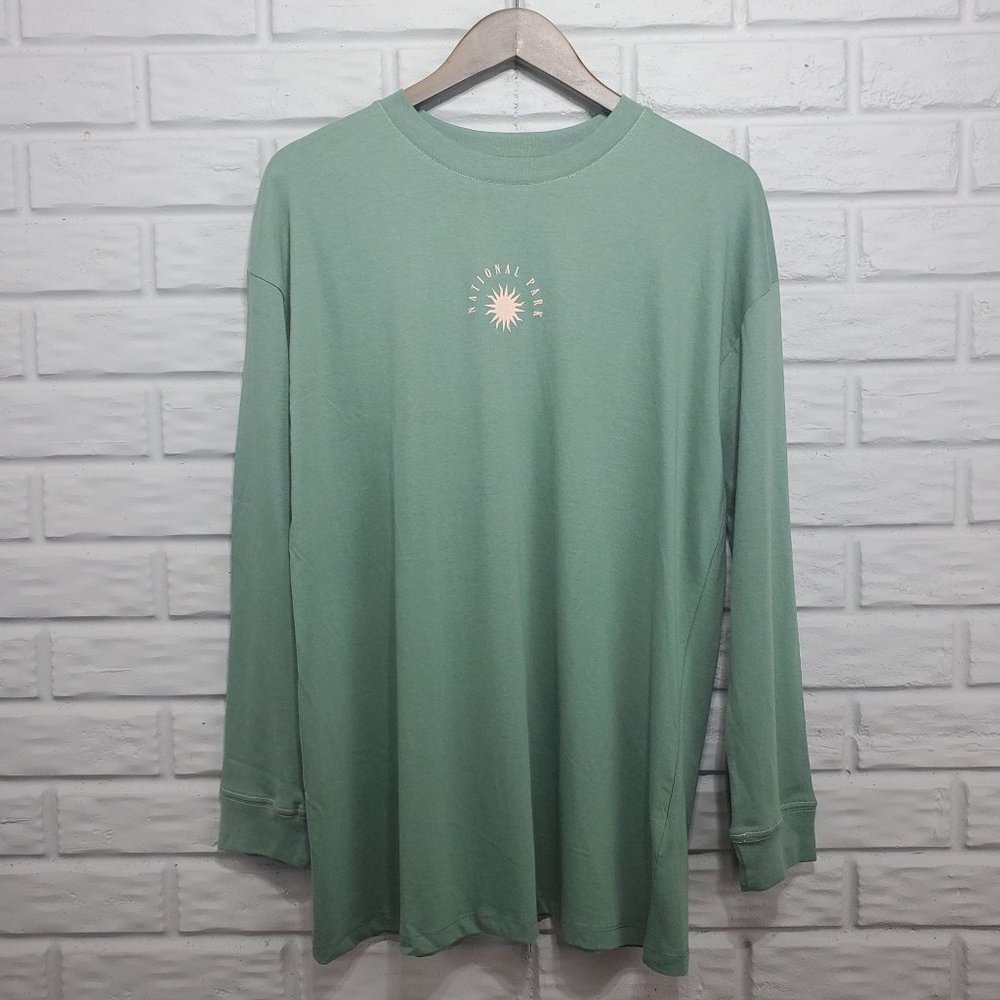 National Parks Womens S‎ Green Relaxed Boyfriend Graphic Long Sleeve Top NWT